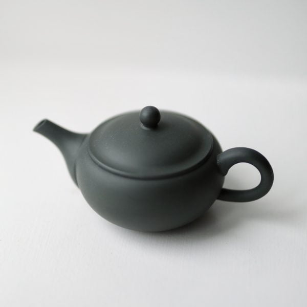 Azmaya kyūsu teapot from Tokoname